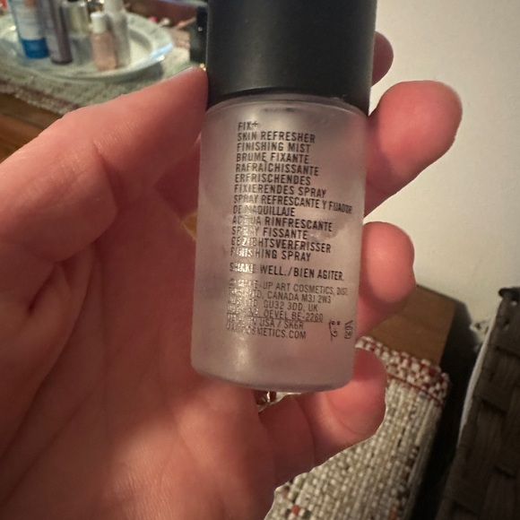MAC Fix+ Fix Plus Prep + Prime Spray 2-Piece Travel 4ml + Full-Size 30ml - Picture 5 of 10
